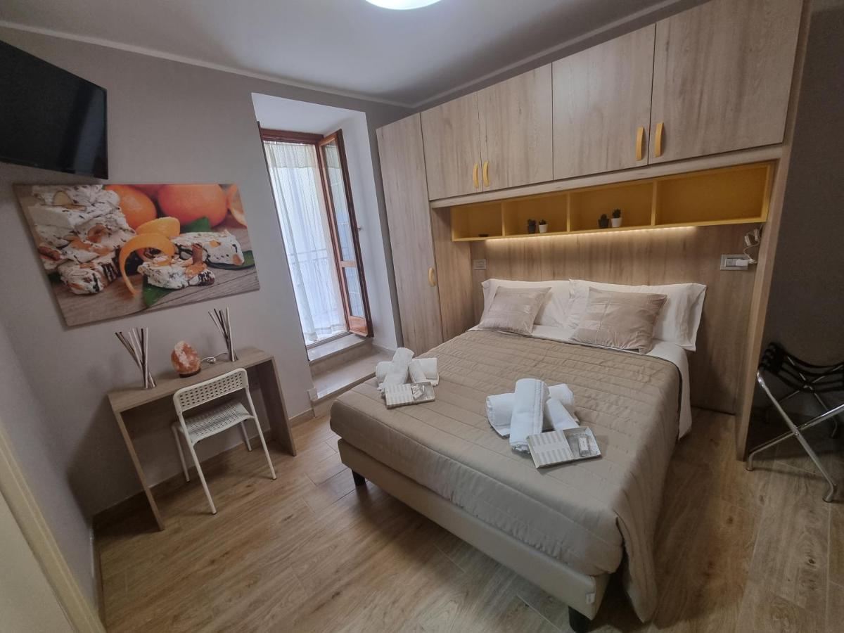 קאסקיה Lucyben Guesthouse מראה חיצוני תמונה